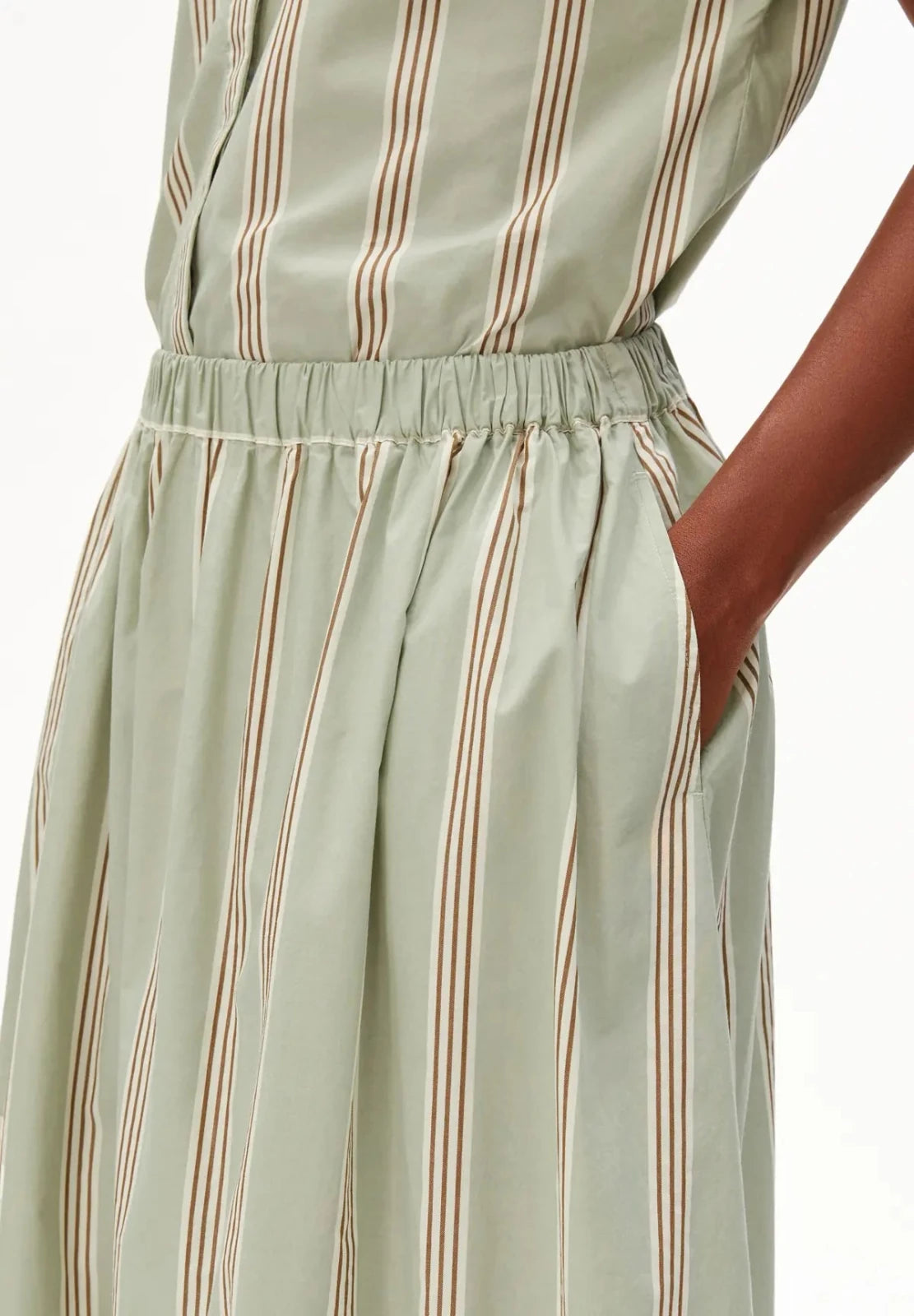 ARMEDANGELS - A - Linien Midirock mit Streifen • foam - light oatmilk - dried palm - ROSA ECK