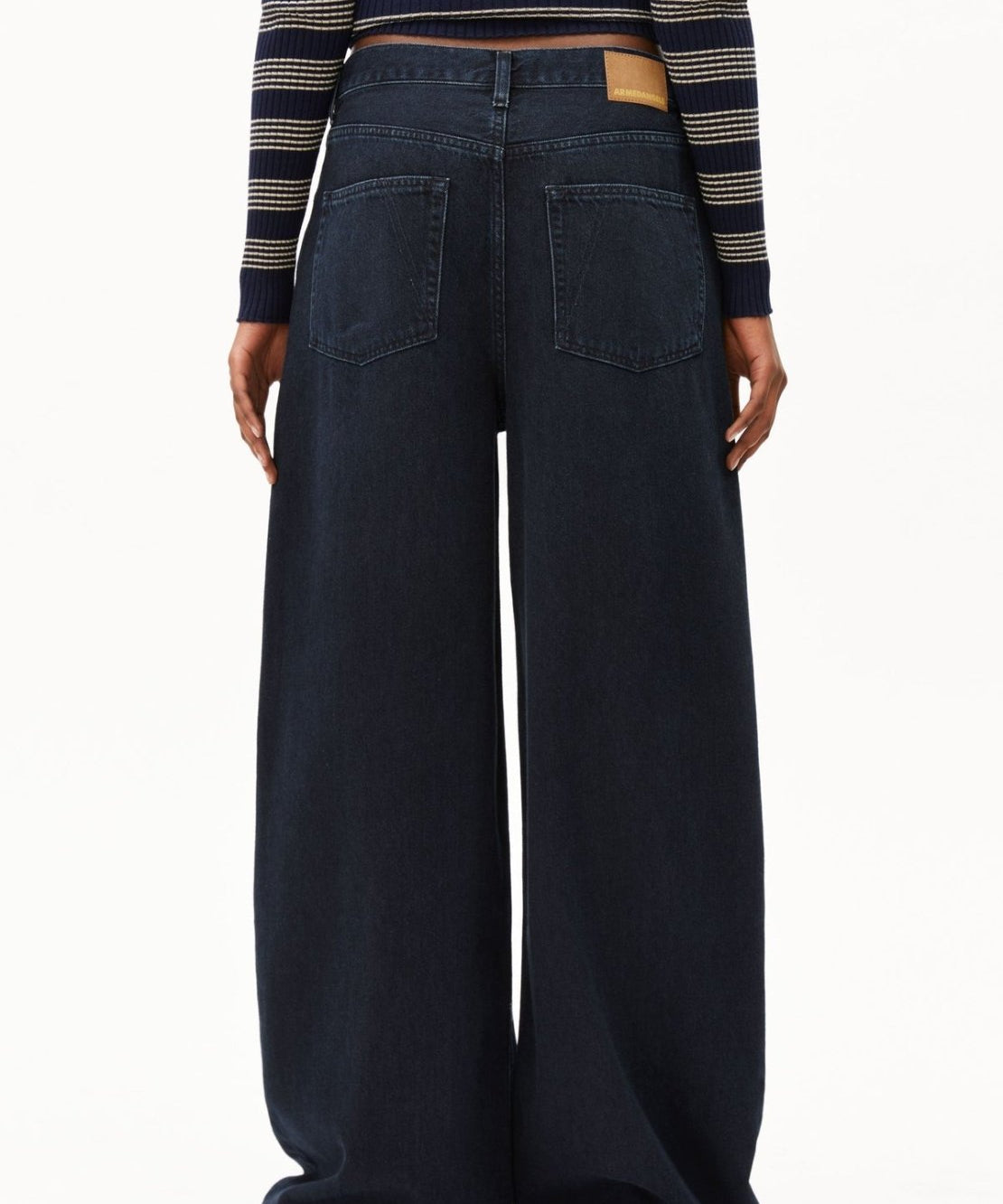 ARMEDANGELS - AALTHEA Barrel Jeans • fluid ink - ROSA ECK