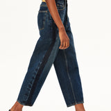 BAARLY High Panel Barrel Jeans in Dunkelblau von ARMEDANGELS – Ansicht 6