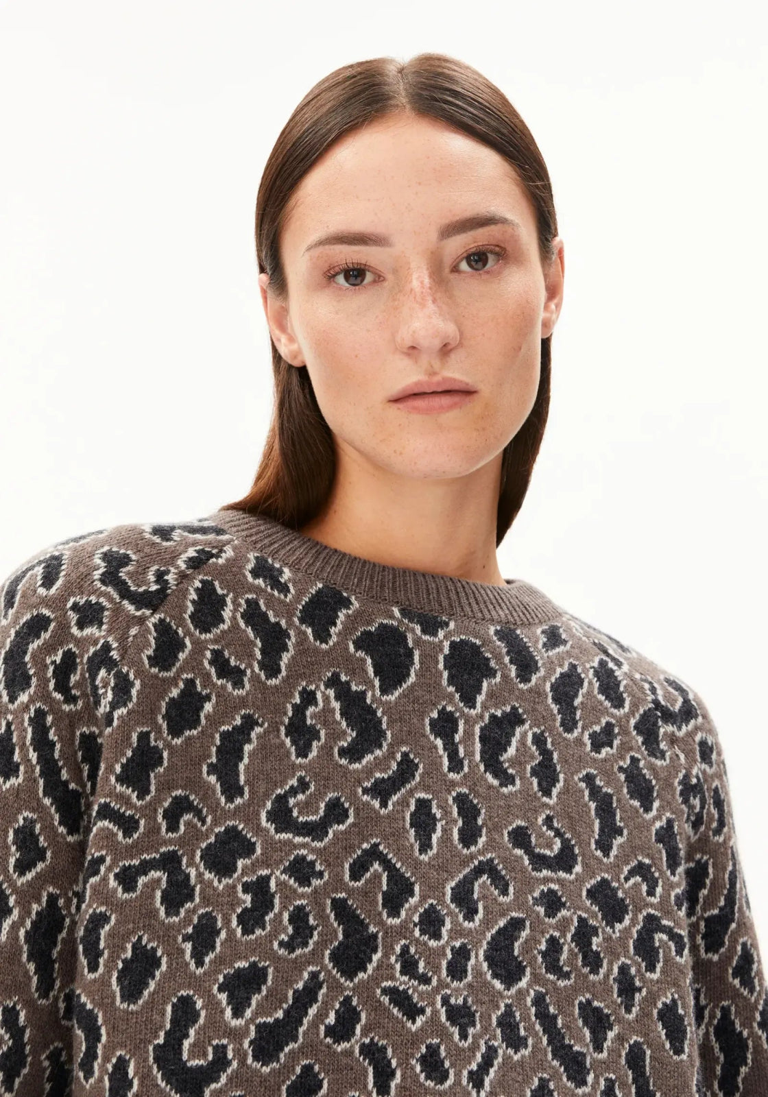 ARMEDANGELS - DILIRIAA LEOPAA Strickpullover • walnut cream - ROSA ECK Concept Store