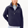ARMEDANGELS - HAARLEENAA Fleece - Pullover • tinted navy - T-Shirt - ROSA ECK
