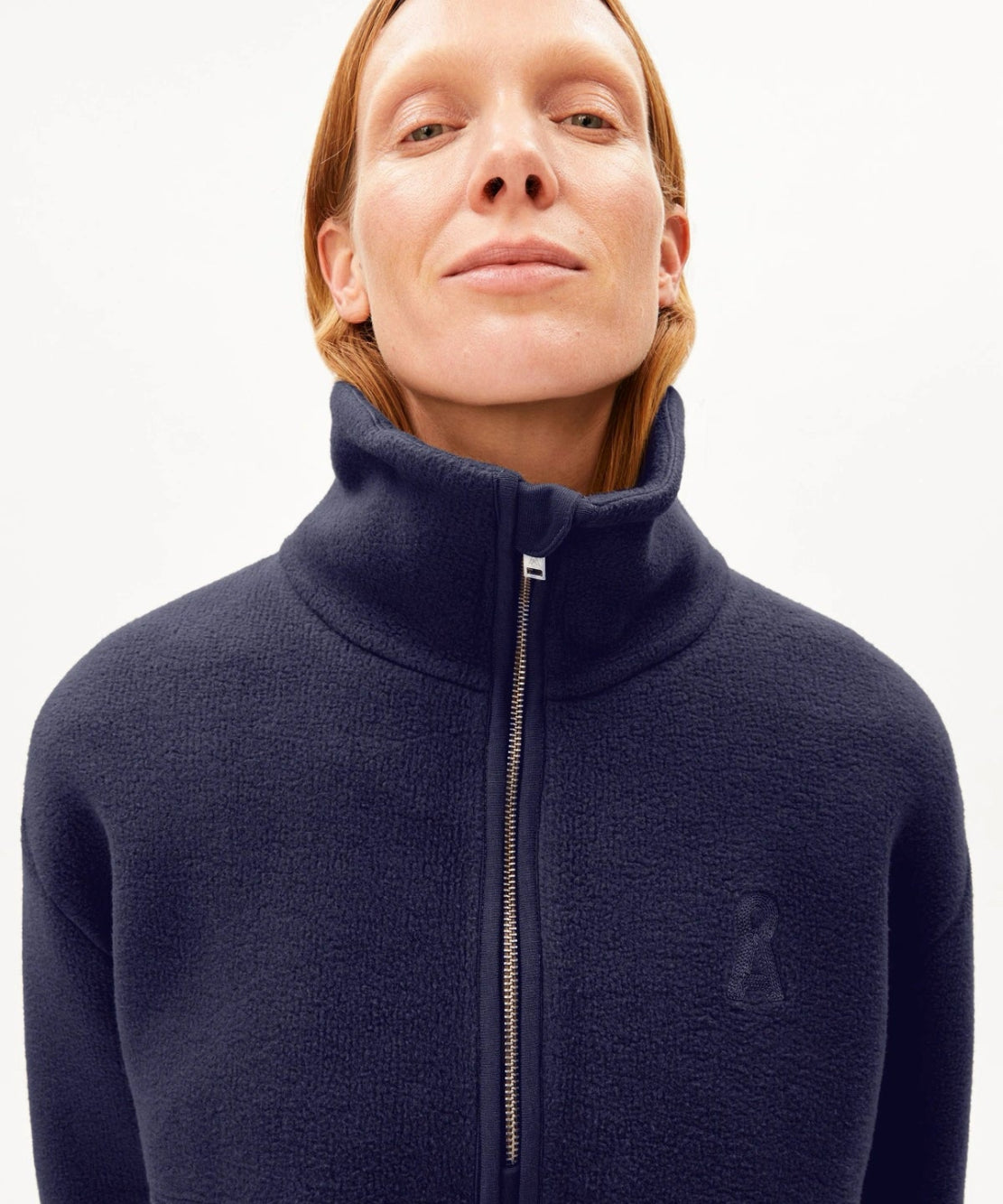 ARMEDANGELS - HAARLEENAA Fleece - Pullover • tinted navy - T-Shirt - ROSA ECK