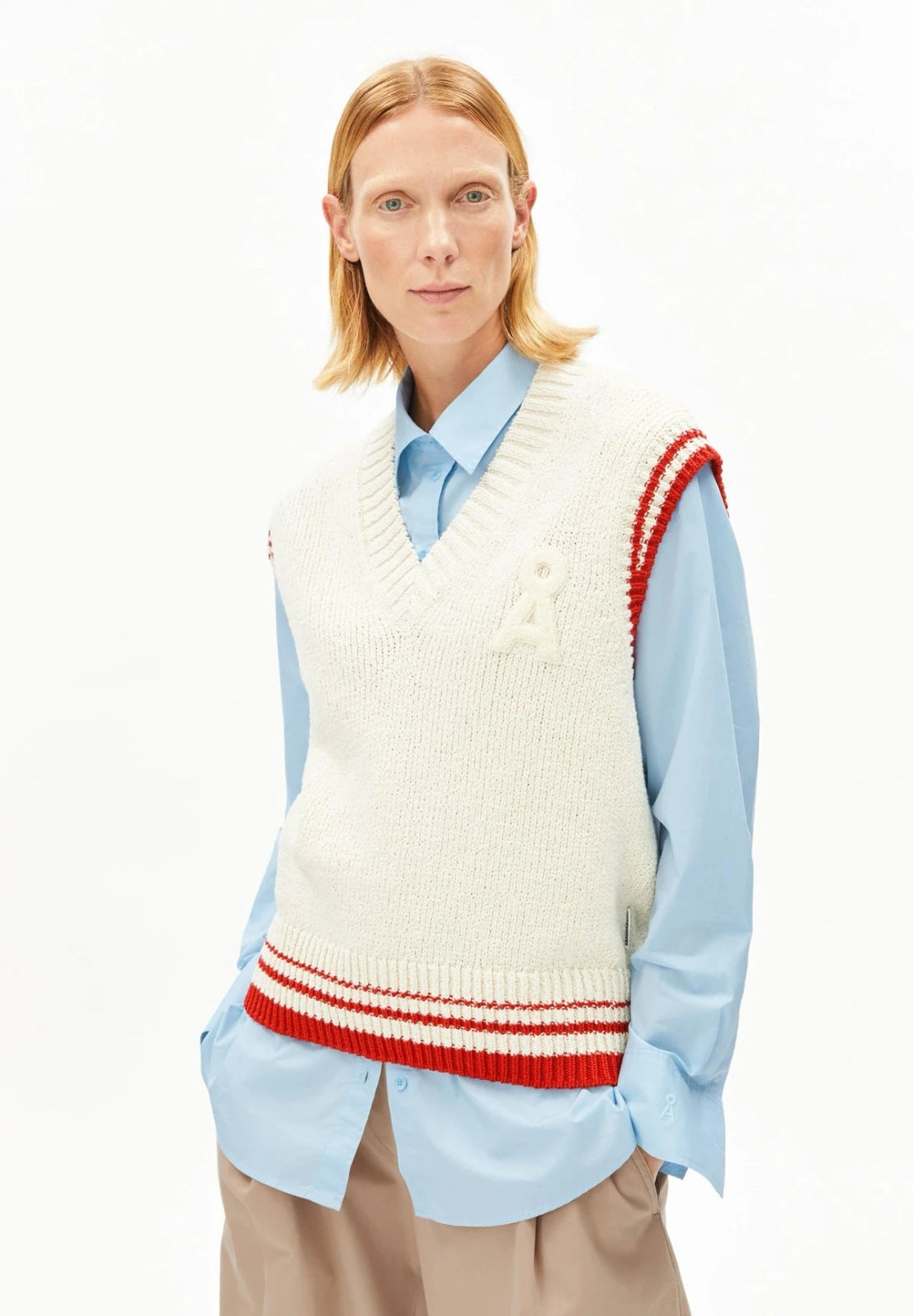 ARMEDANGELS - ICONIC Å COLLEGE Strickweste • oatmilk - mars red - Strickweste - ROSA ECK