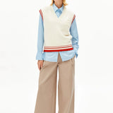 ARMEDANGELS - ICONIC Å COLLEGE Strickweste • oatmilk - mars red - Strickweste - ROSA ECK