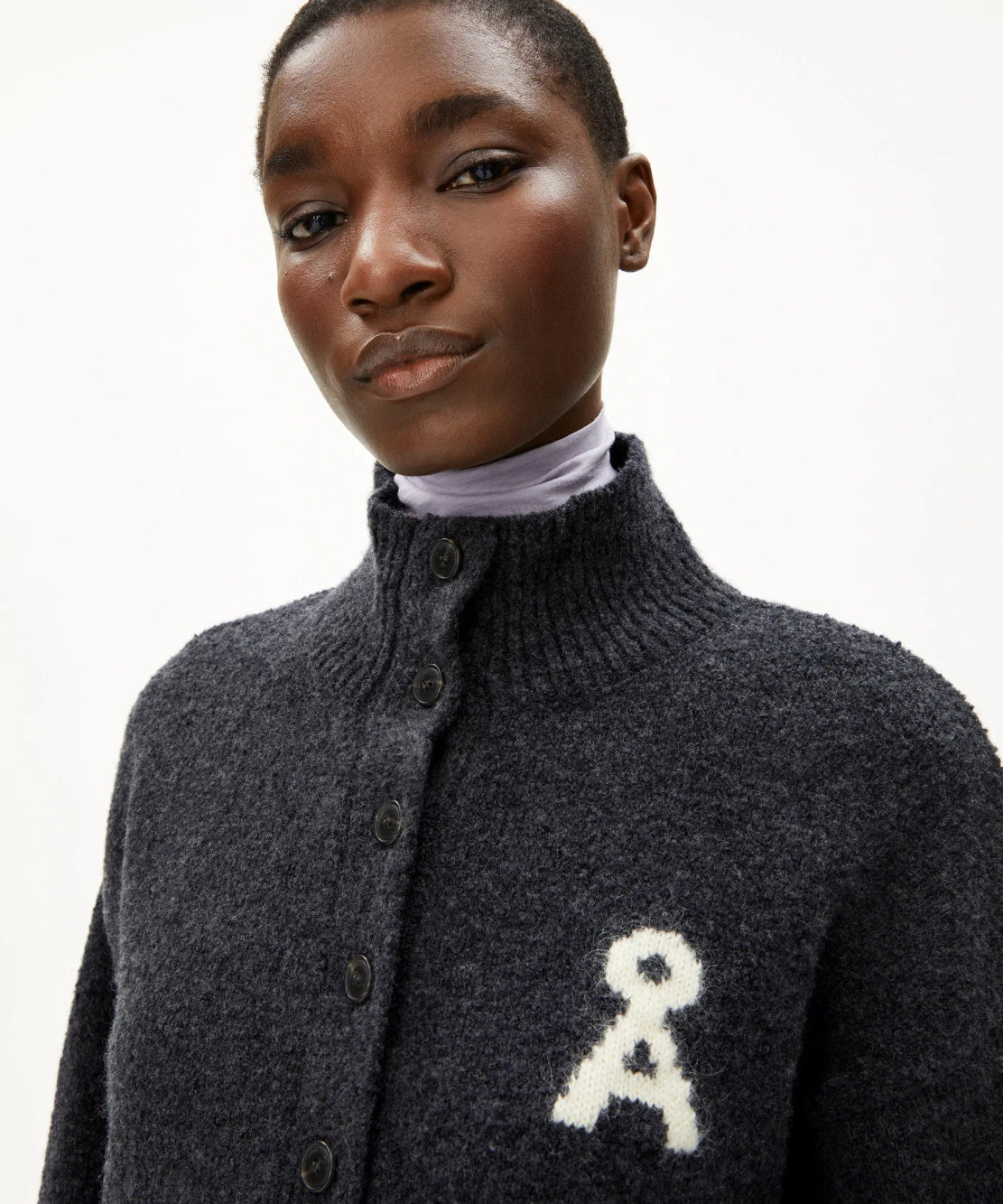 ARMEDANGELS - ICONIC Å MONALAA BOUCLÉ Strickpullover • Steel Melange Oatmilk - Pullover - ROSA ECK