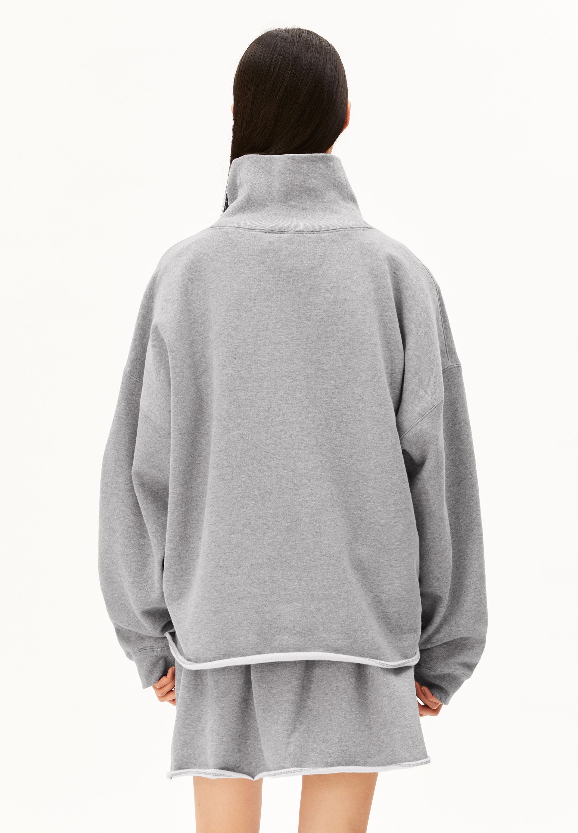 ICONIC Å OPEN EDGE Sweatshirt mit Trichterkragen in Hellgrau meliert von ARMEDANGELS – Ansicht 2