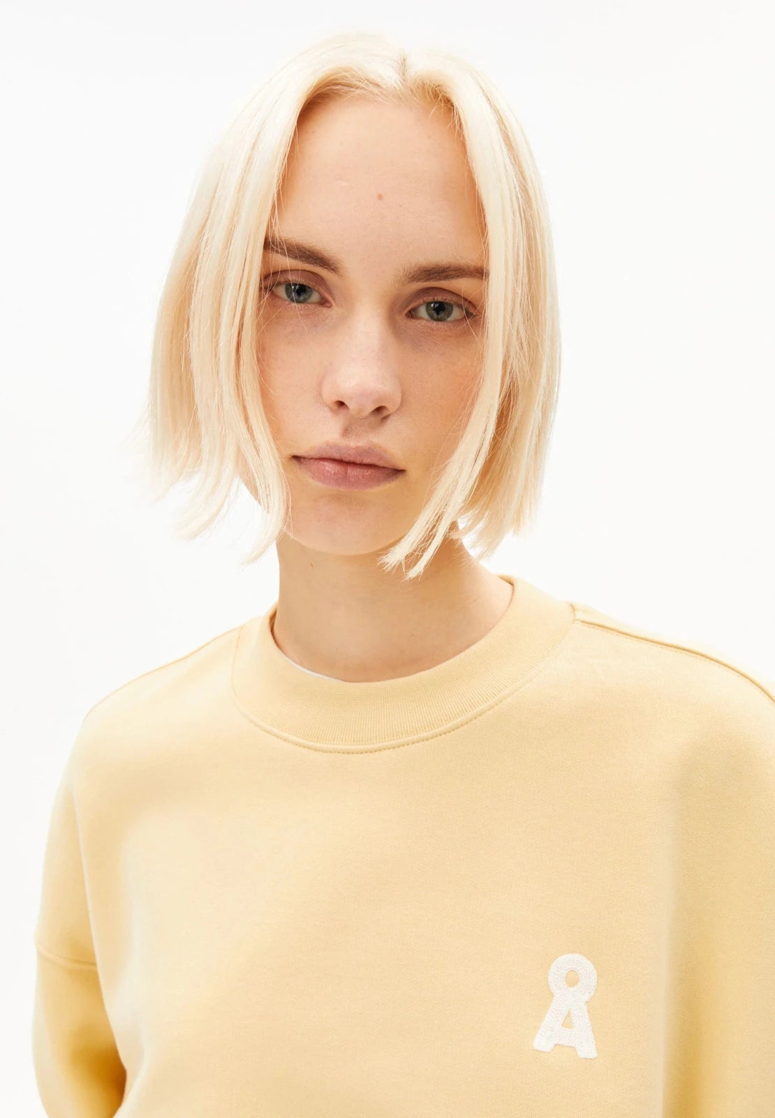 ARMEDANGELS - ICONIC Å ALIZAA Pullover • golden hay - ROSA ECK