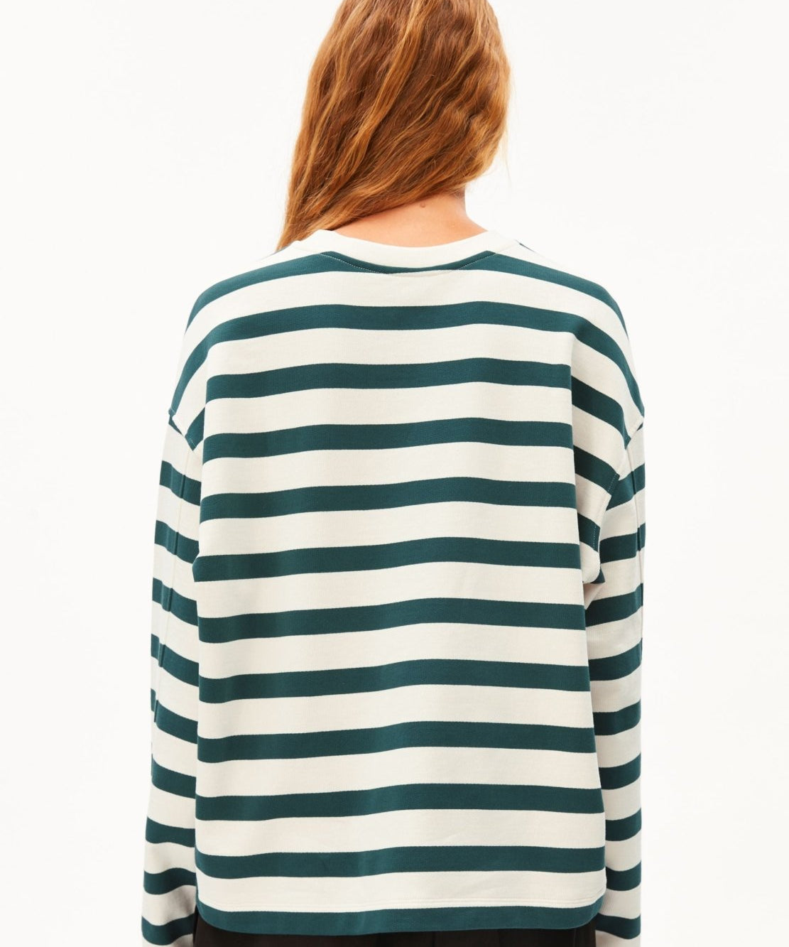ICONIC Å FRANKAA BOLD Pullover in Dunkelblau und Naturweiß gestreift von ARMEDANGELS – Ansicht 2