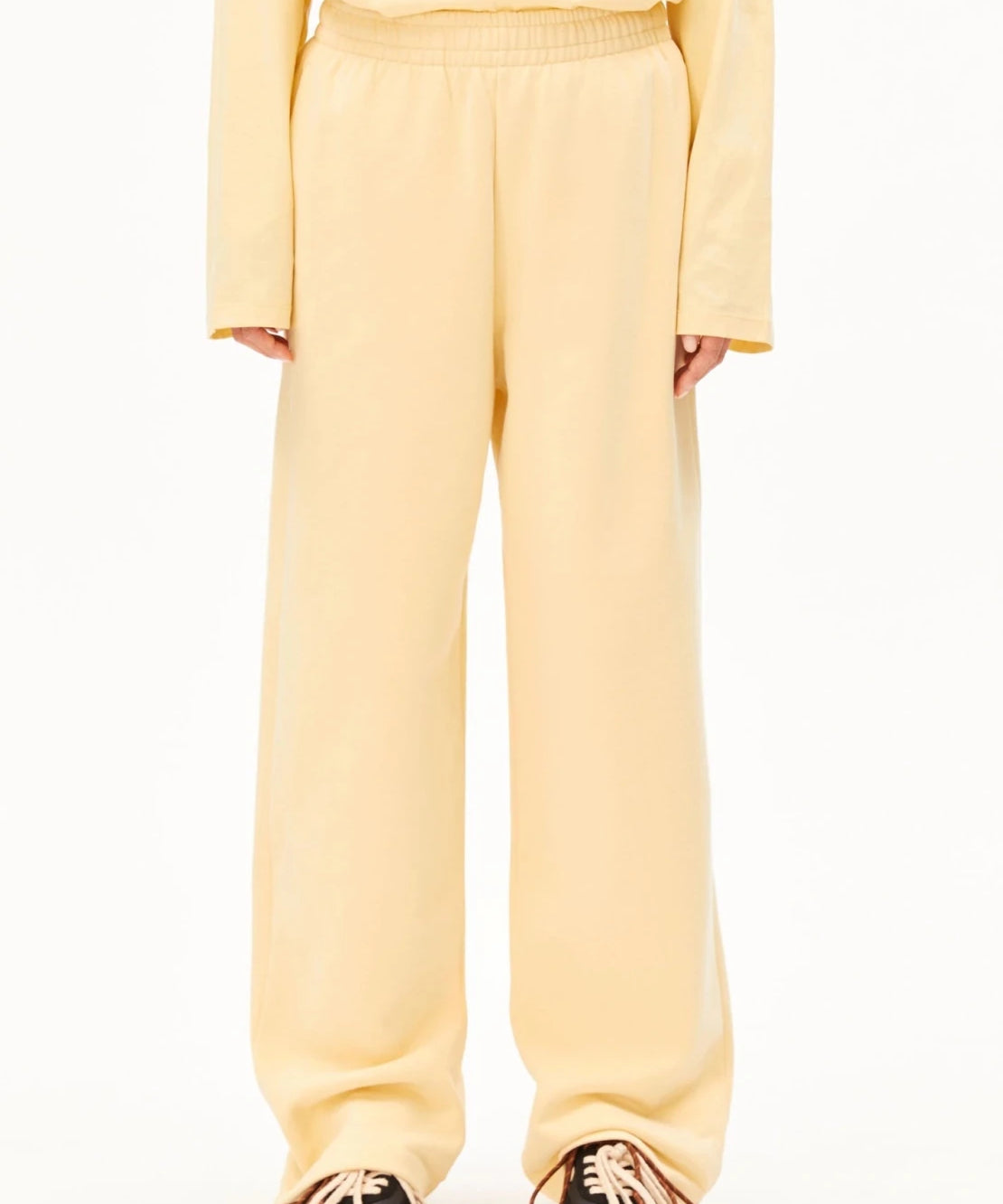 ARMEDANGELS - ICONIC Å IVAARA Sweathose • golden hay - ROSA ECK