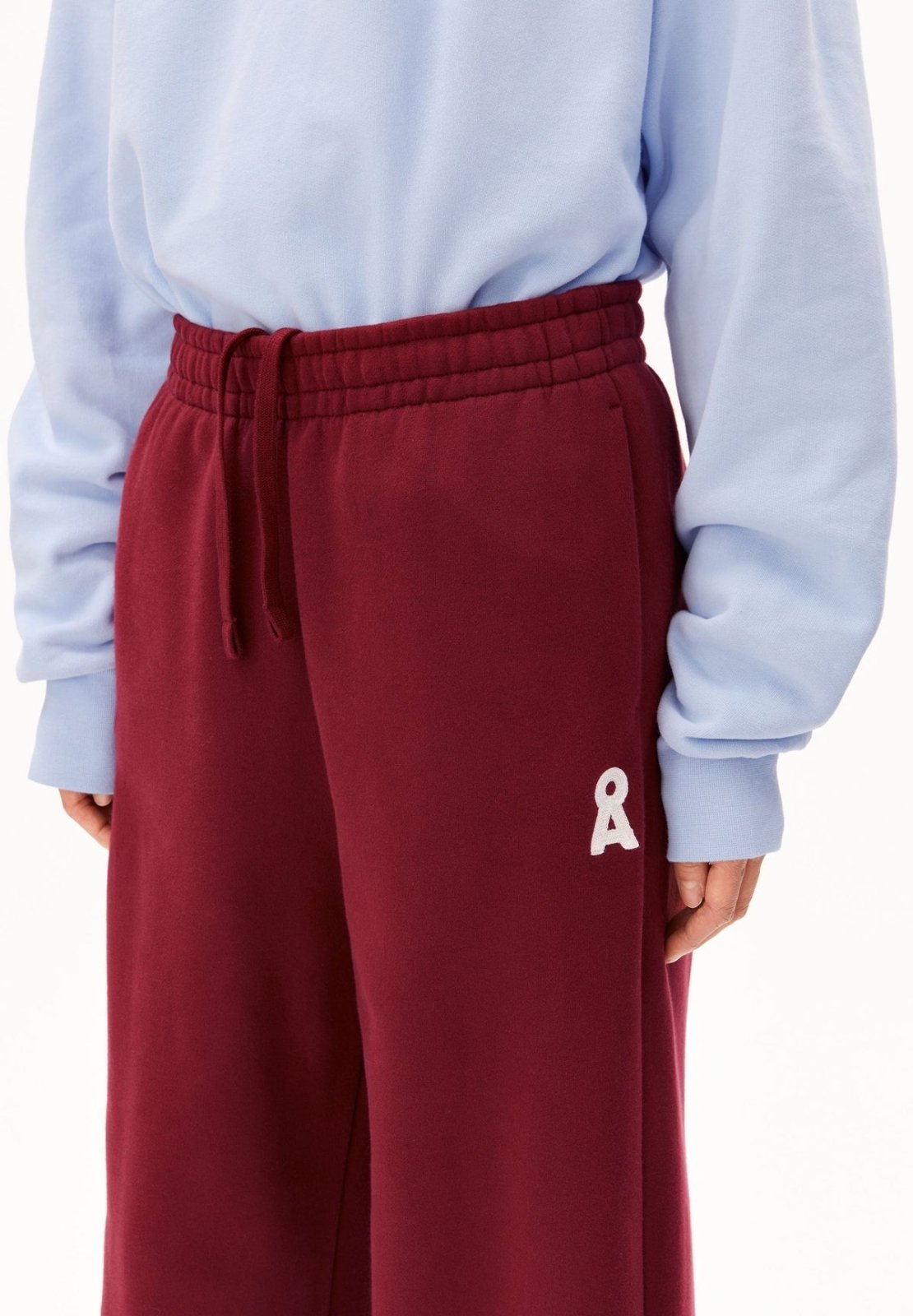 ARMEDANGELS - ICONIC Å IVAARA Sweathose • velvet red - ROSA ECK