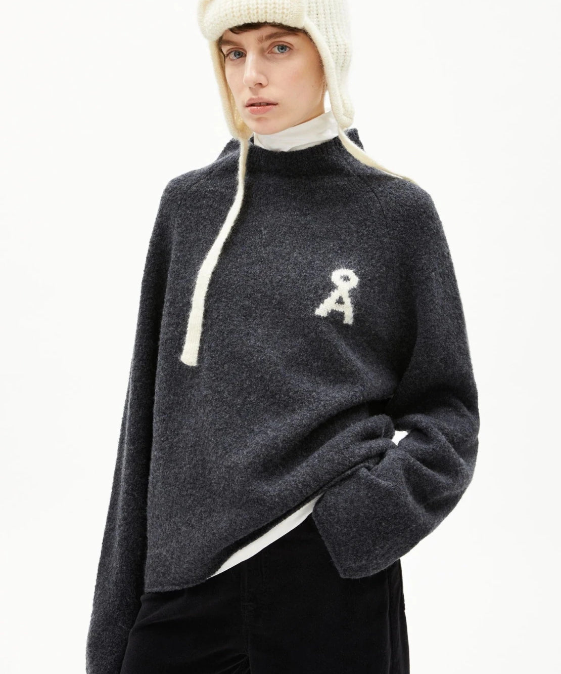 ARMEDANGELS - ICONIC Å MONALAA BOUCLÉ Strickpullover • steel melange-oatmilk - ROSA ECK