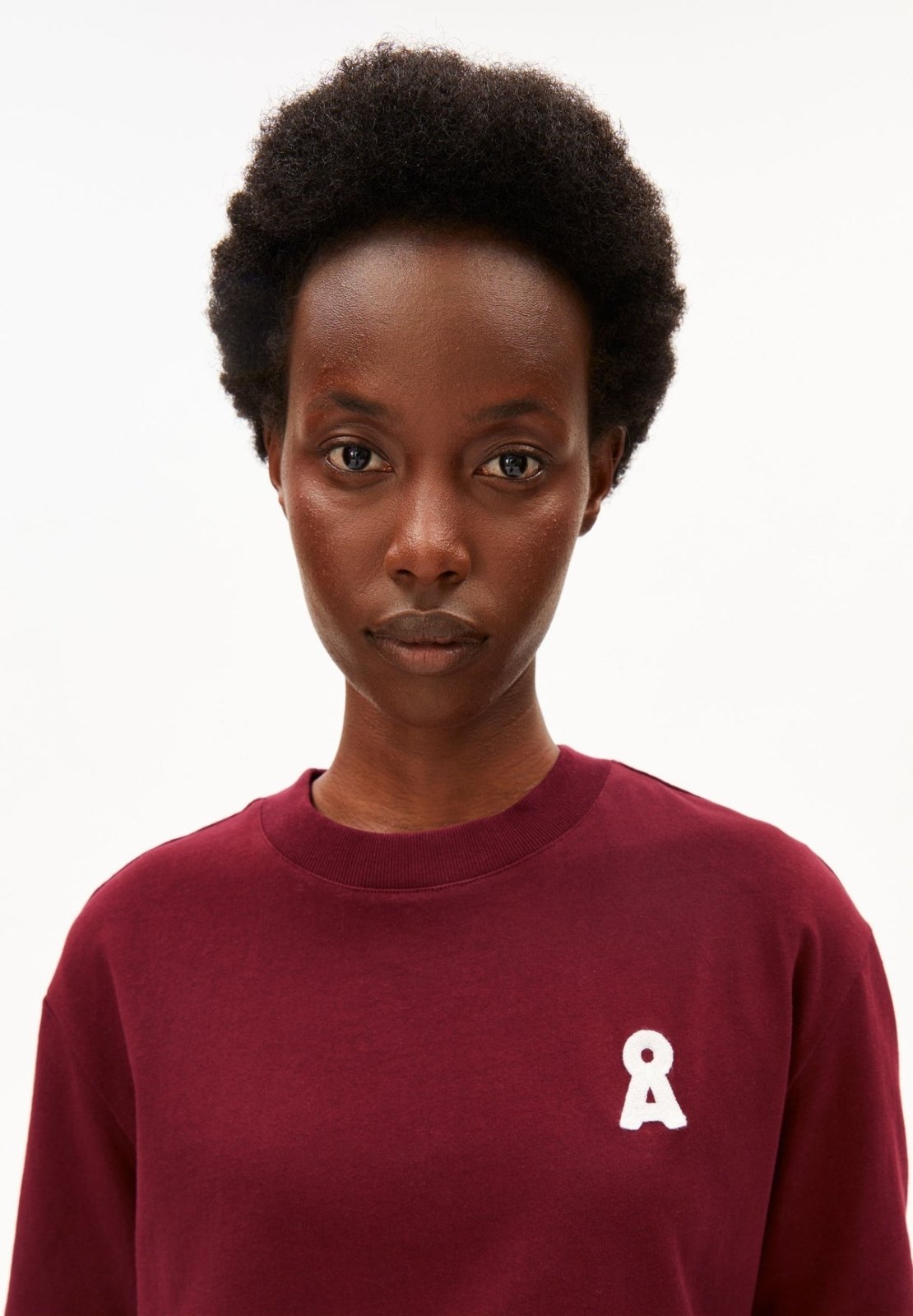 ARMEDANGELS - ICONIC Å TARJAA T-Shirt • velvet red - ROSA ECK