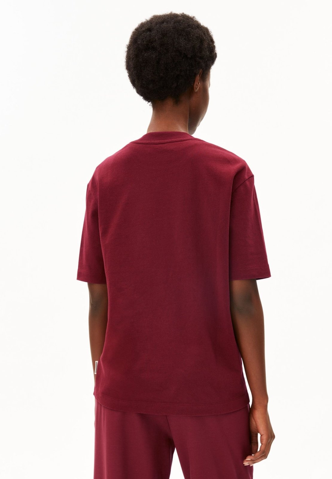 ARMEDANGELS - ICONIC Å TARJAA T-Shirt • velvet red - ROSA ECK