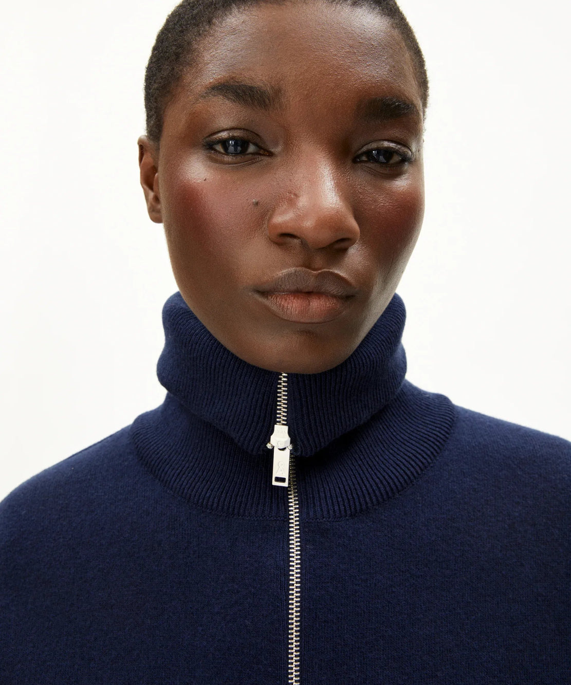 ARMEDANGELS - JOANIAAS Strickjacke • Tinted Navy - Pullover - ROSA ECK