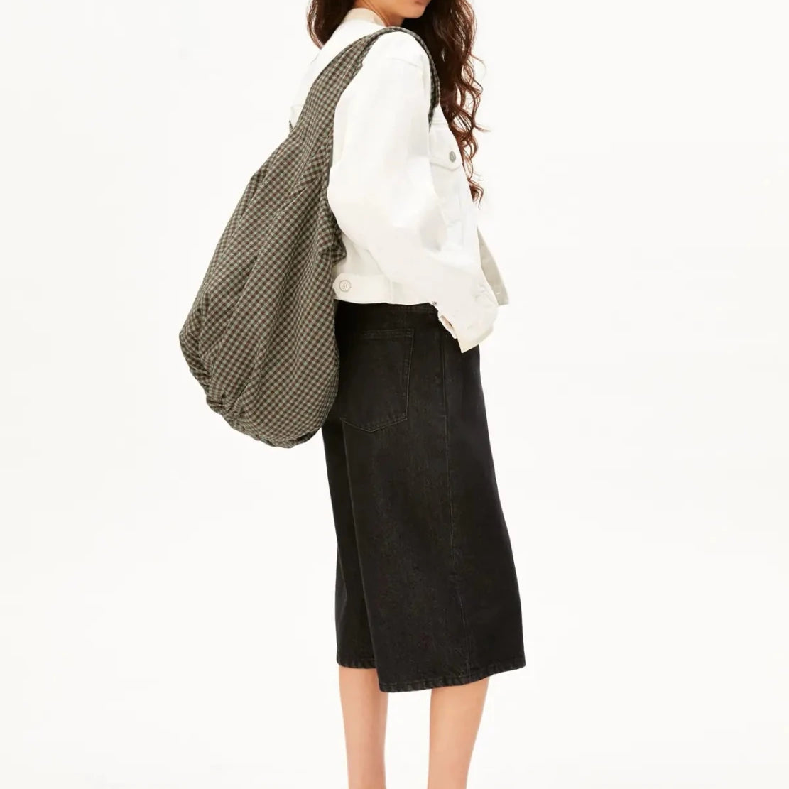 ARMEDANGELS - Kariert Beuteltasche aus Seersucker • foam - dried palm - ROSA ECK