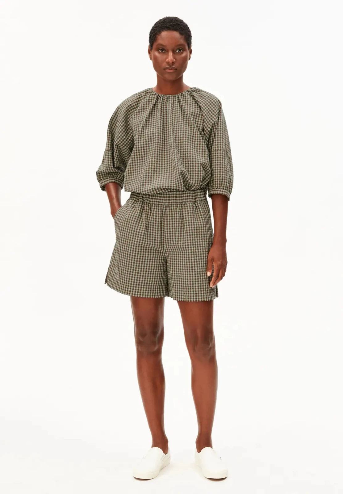 ARMEDANGELS - Kariert Shorts aus Seersucker • foam - dried palm - ROSA ECK
