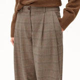 ARMEDANGELS - Karierte Bundfaltenhose • claystone-sand stone - ROSA ECK