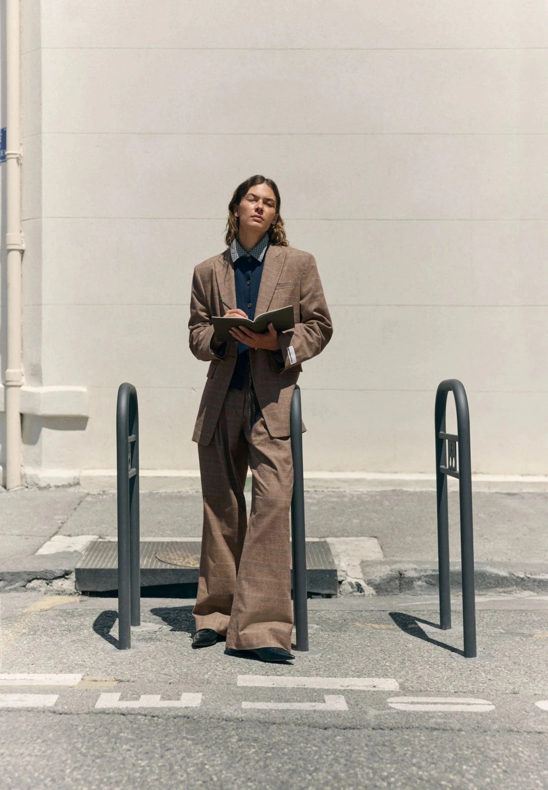 ARMEDANGELS - Karierte Bundfaltenhose • claystone-sand stone - ROSA ECK
