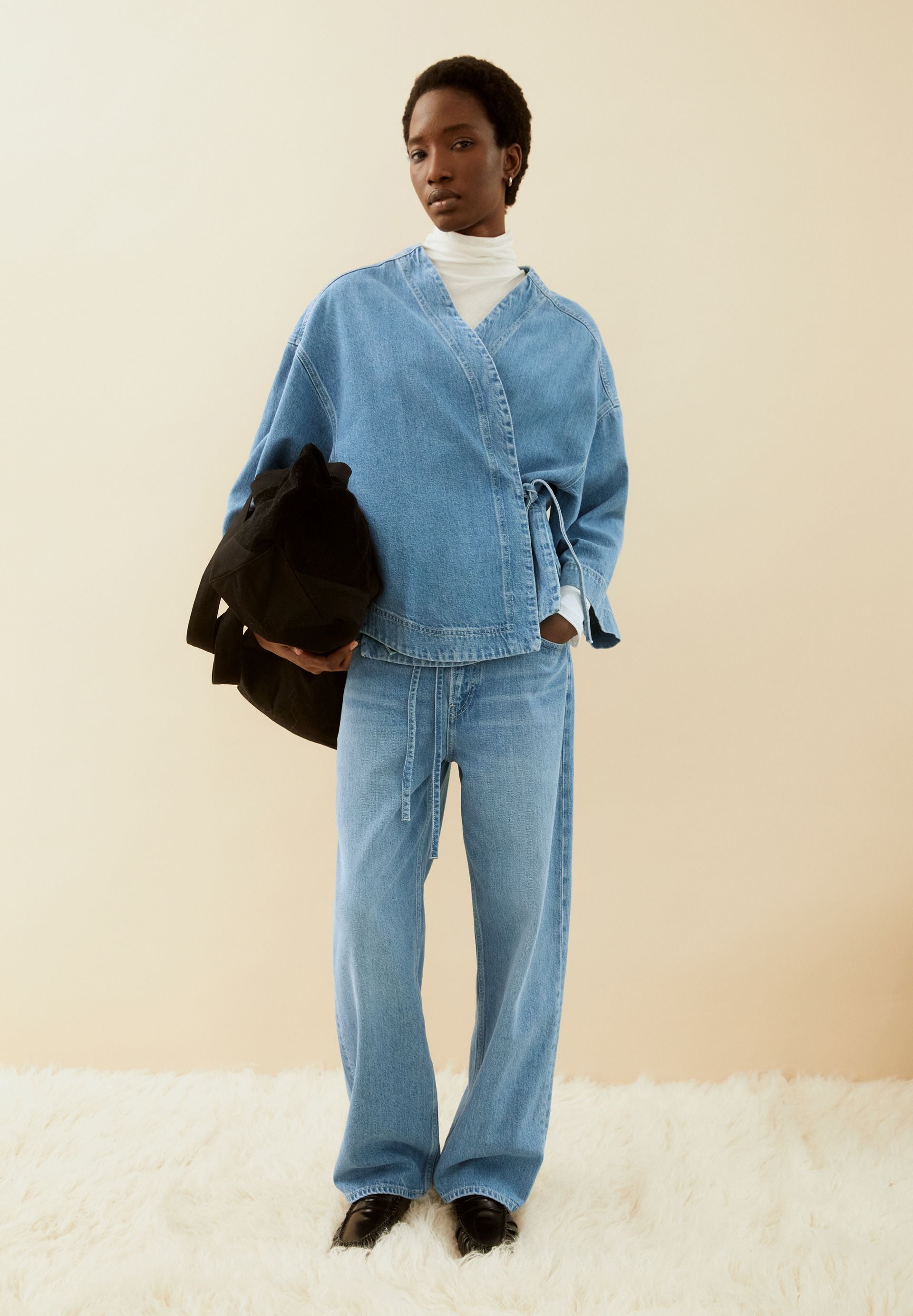 KIMONO Jeansjacke in Hellblau von ARMEDANGELS – Ansicht 4