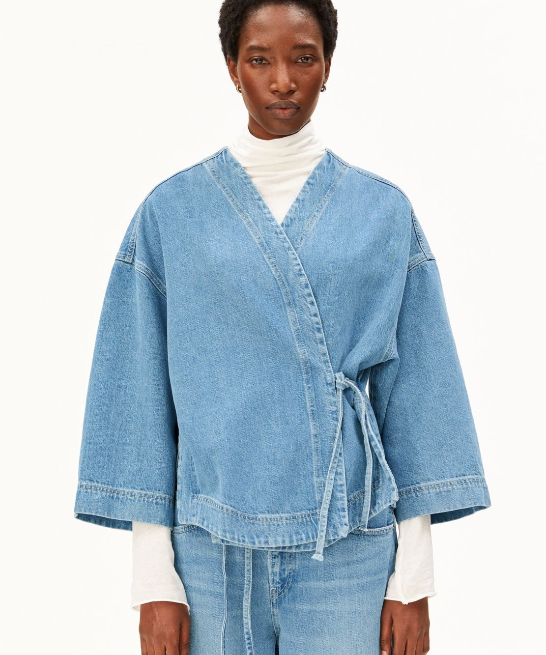 KIMONO Jeansjacke in Hellblau von ARMEDANGELS – Ansicht 1