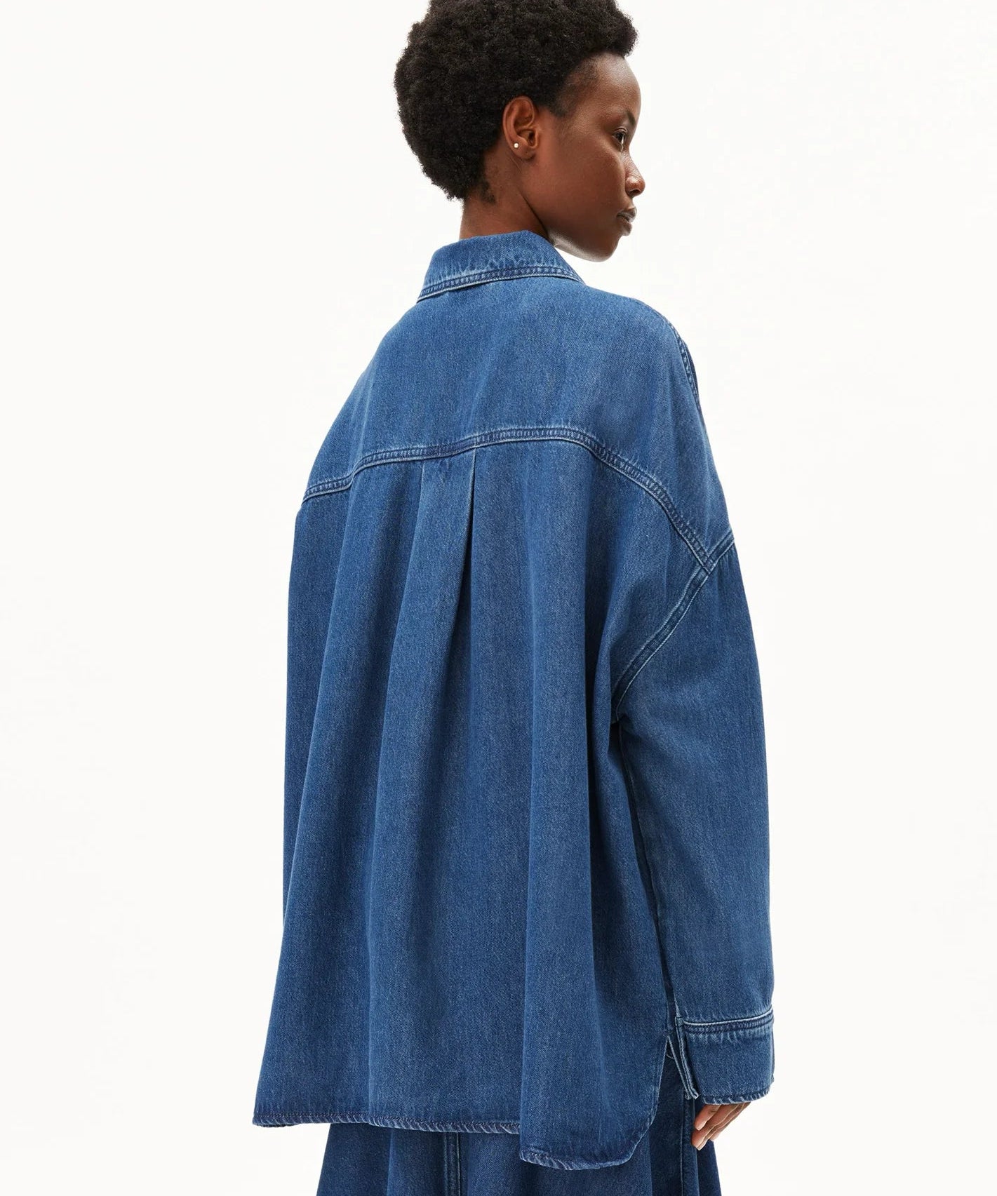 ARMEDANGELS - Oversized Jeansbluse • bright blue - ROSA ECK