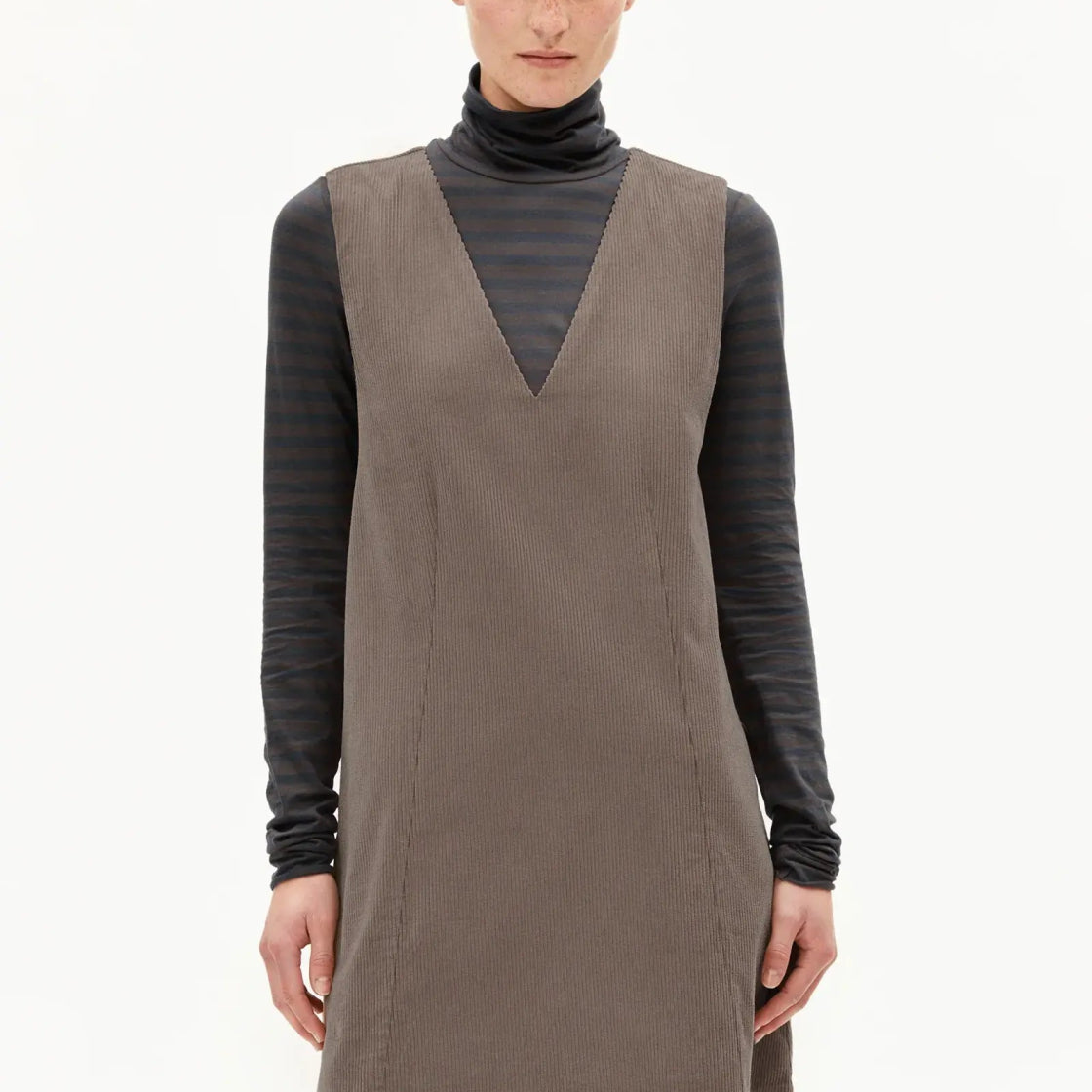 ARMEDANGELS - PINAAFO CORDUROY Kleid • walnut cream - ROSA ECK Concept Store