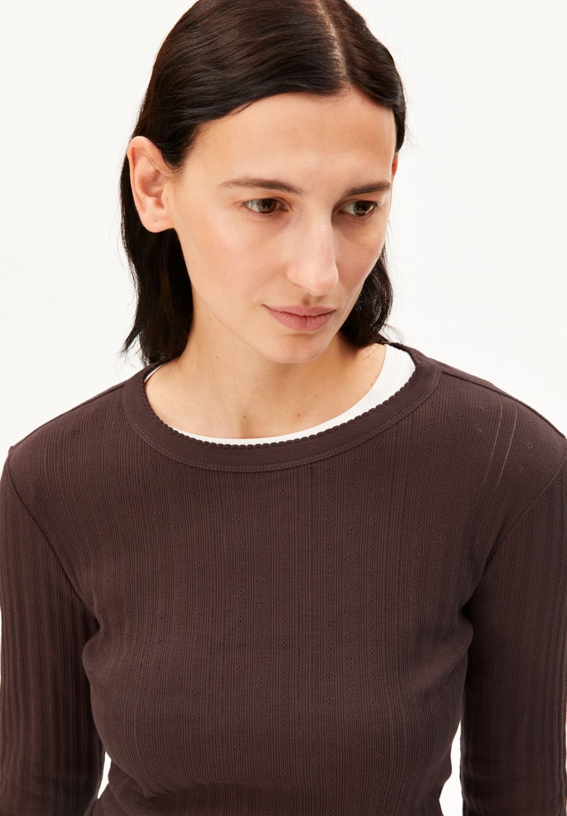 Pointelle Pyjama-Langarmshirt in Dunkelbraun von ARMEDANGELS – Ansicht 5