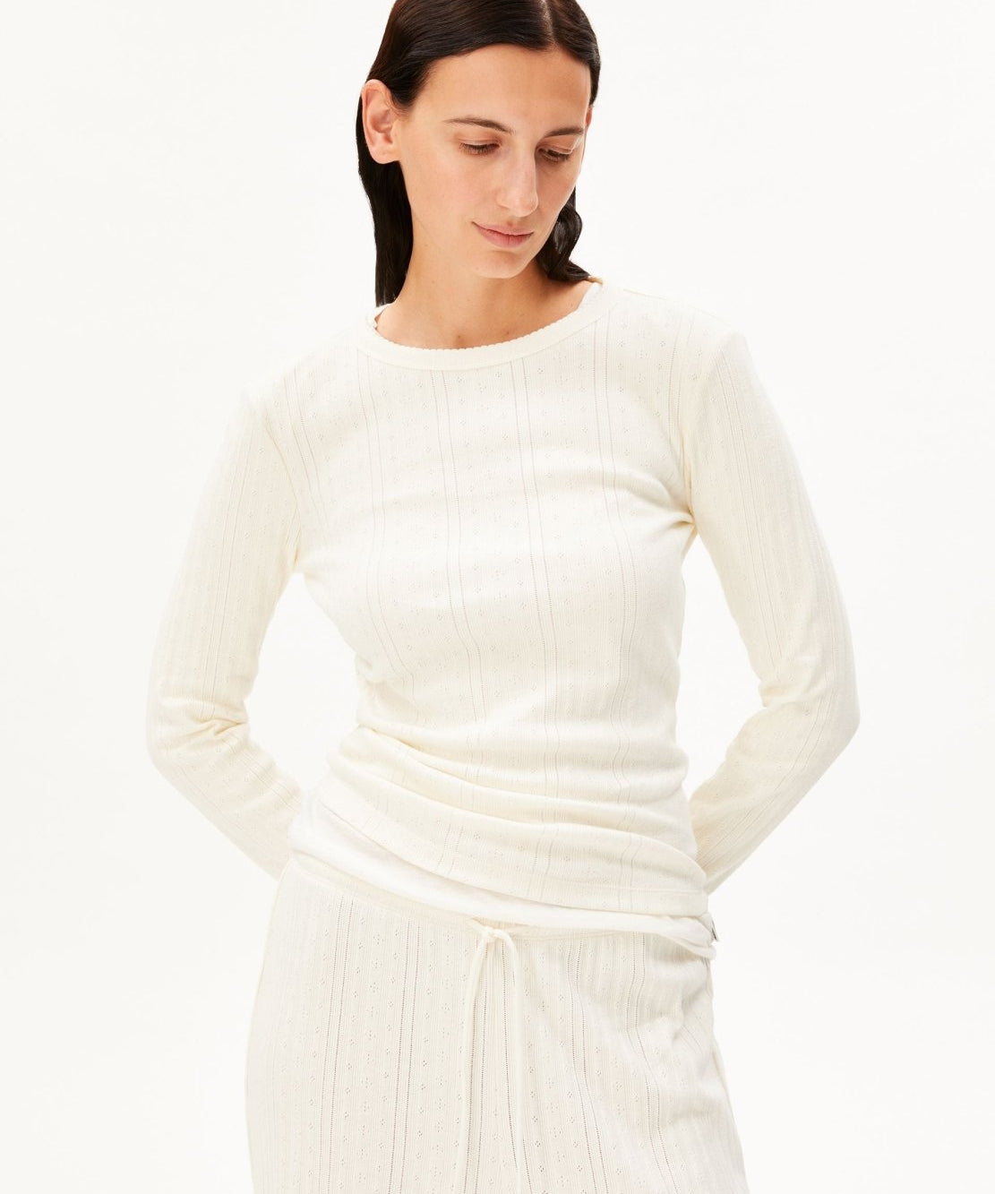 Pointelle Pyjama-Langarmshirt in Cremebeige von ARMEDANGELS – Ansicht 3