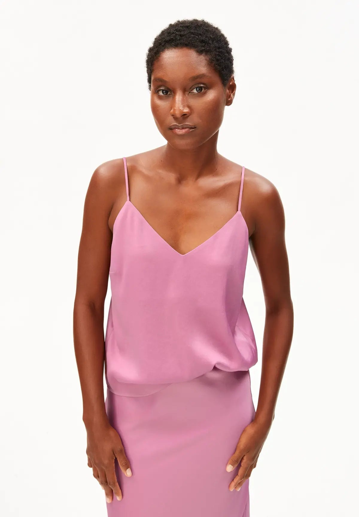 ARMEDANGELS - Satin Top mit Spaghettiträgern • washed berry - ROSA ECK