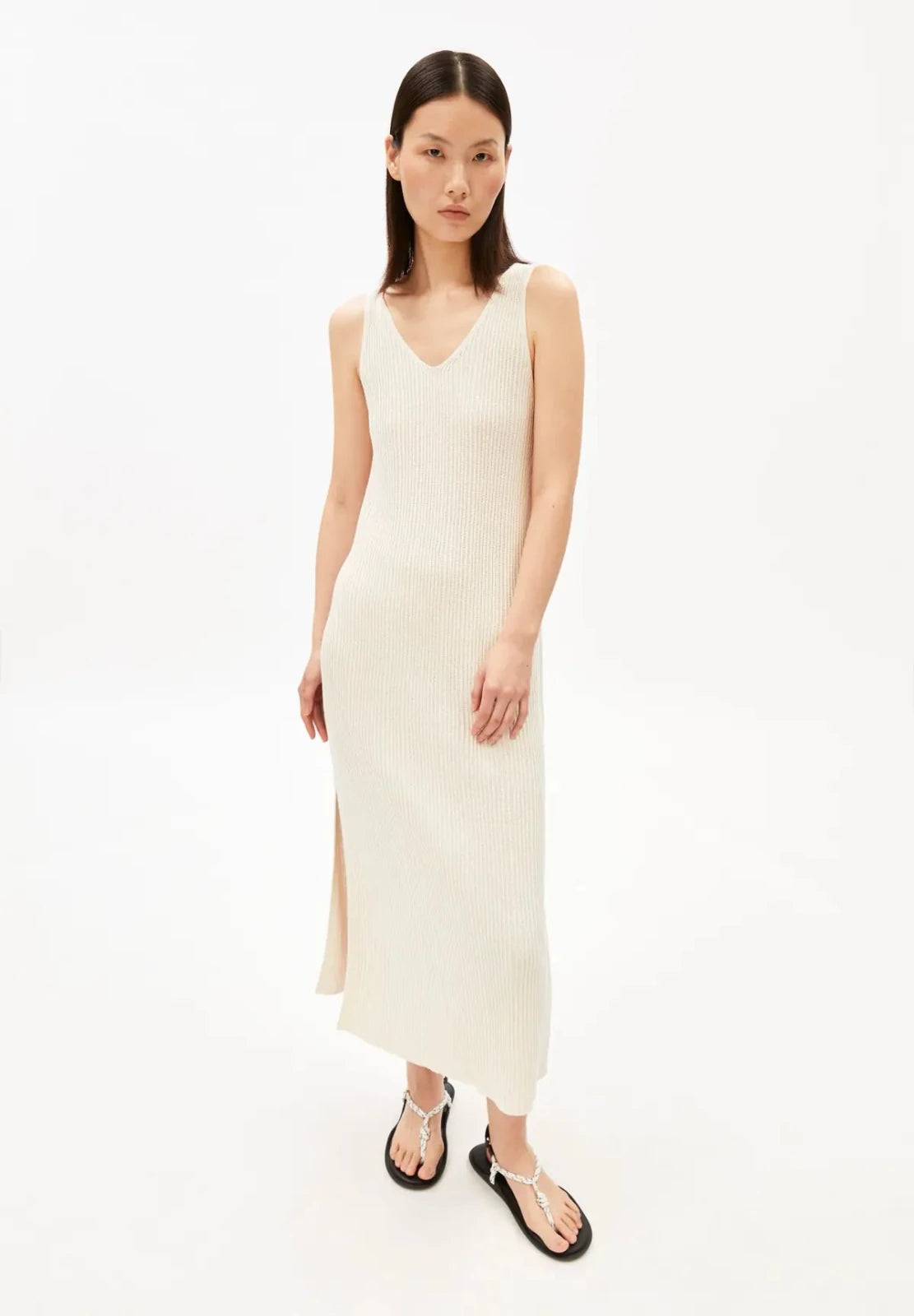 ARMEDANGELS - Strickkleid aus Leinenmix • undyed - ROSA ECK