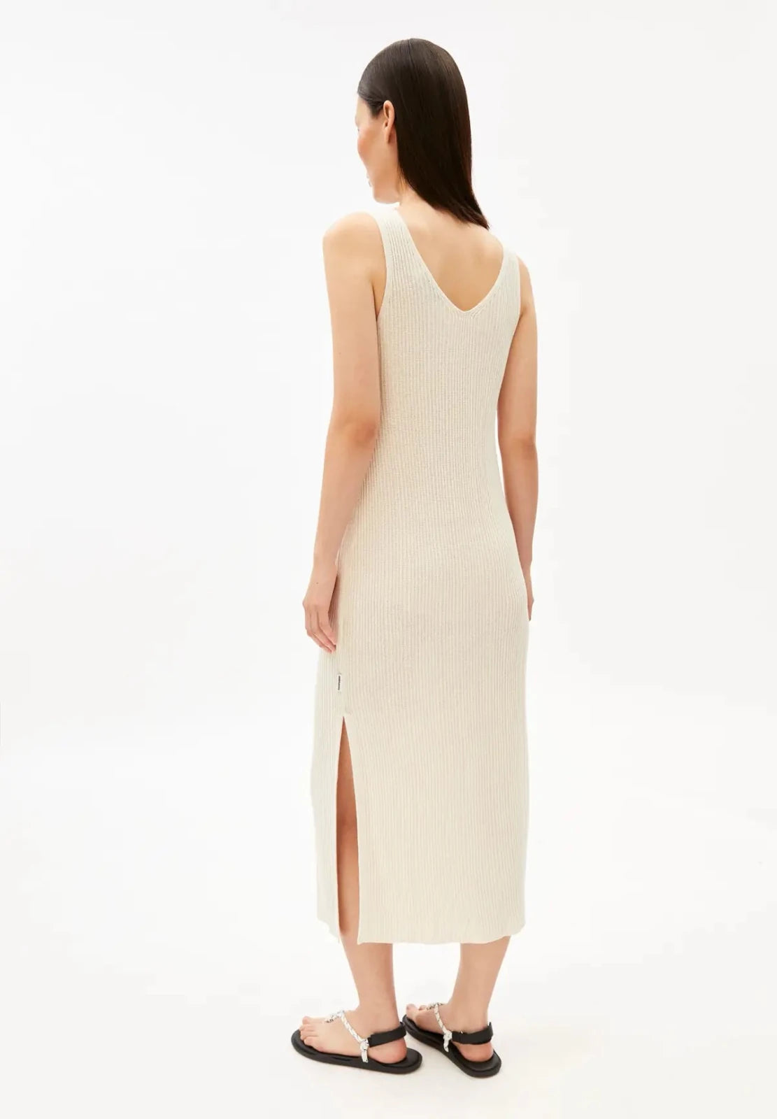 ARMEDANGELS - Strickkleid aus Leinenmix • undyed - ROSA ECK