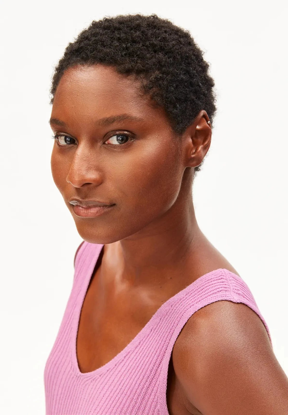 ARMEDANGELS - Stricktop aus Leinenmix • washed berry - ROSA ECK