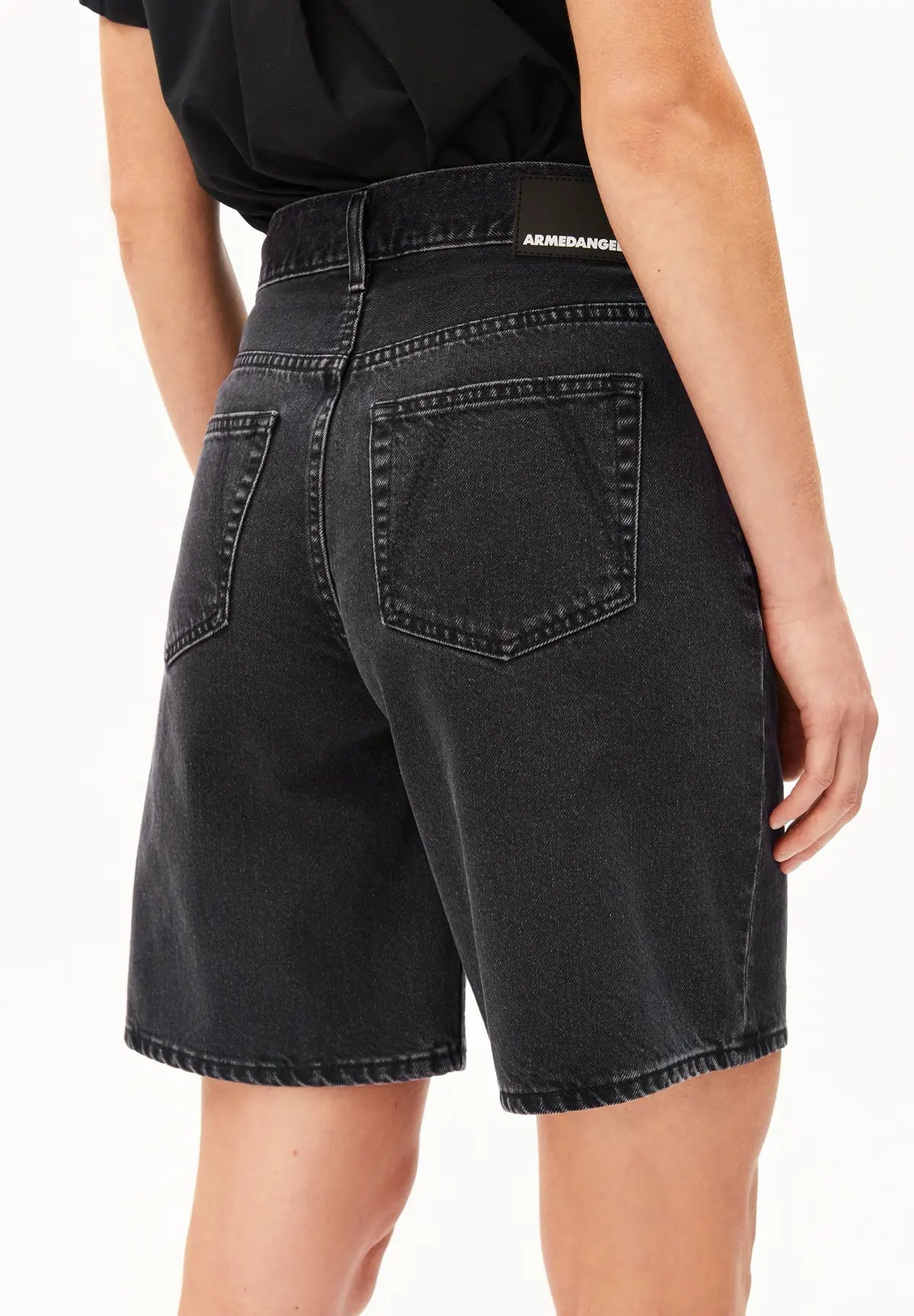 ARMEDANGELS - THALINAA Jeans Shorts • ebony black - ROSA ECK