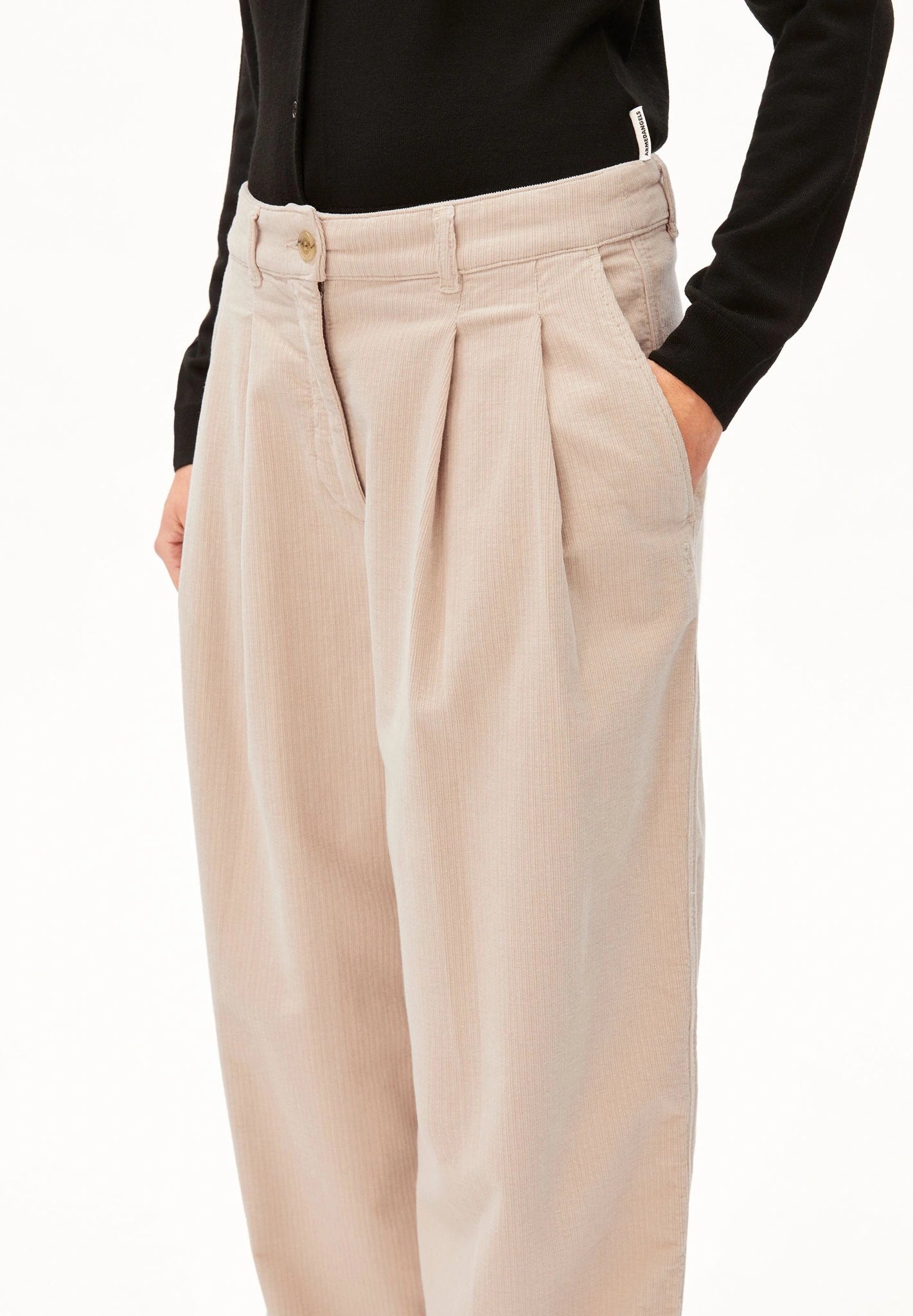 Wide Leg Cord-Bundfaltenhose • soft honey