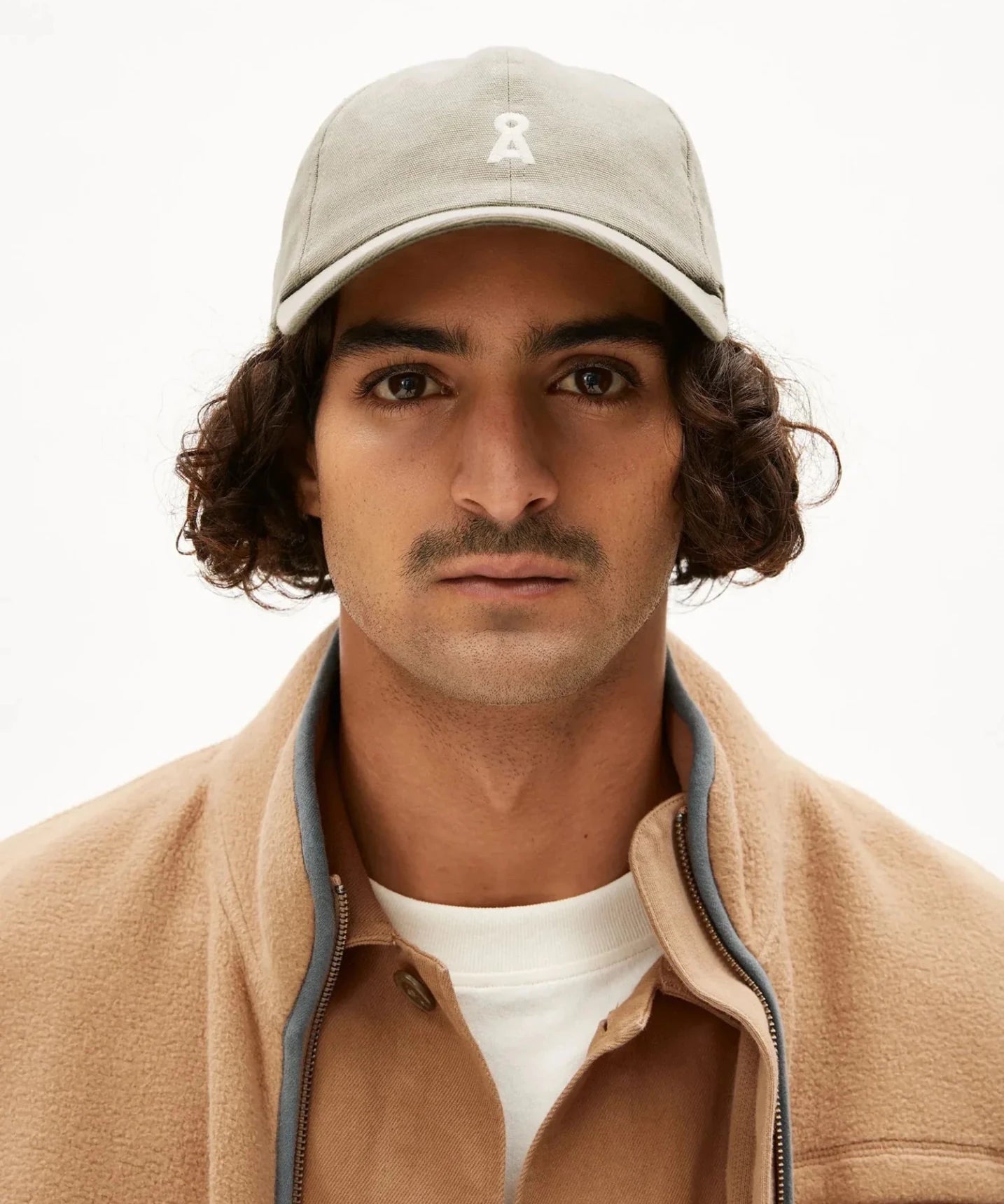 ARMEDANGELS - YENAAS BOLD Cap • Sandstone - ROSA ECK