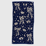 BAGGU - BAGGU Badetuch aus Bio - Baumwolle • Cherub Bows - Handtuch - ROSA ECK Concept Store