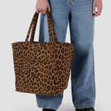 BAGGU - Cloud Bag Reisetasche • Leopard - ROSA ECK