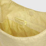 BAGGU - LARGE NYLON SLING Umhängetasche • Butter - Umhängetasche - ROSA ECK Concept Store