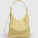 BAGGU - LARGE NYLON SLING Umhängetasche • Butter - Umhängetasche - ROSA ECK Concept Store