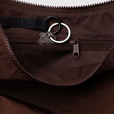 Medium Nylon Crescent Bag Umhängetasche • Coffee