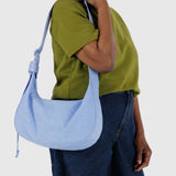 BAGGU - MEDIUM NYLON CRESCENT BAG Schultertasche • French Blue - Umhängetasche - ROSA ECK Concept Store