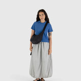 Medium Nylon Crescent Bag Umhängetasche • Black