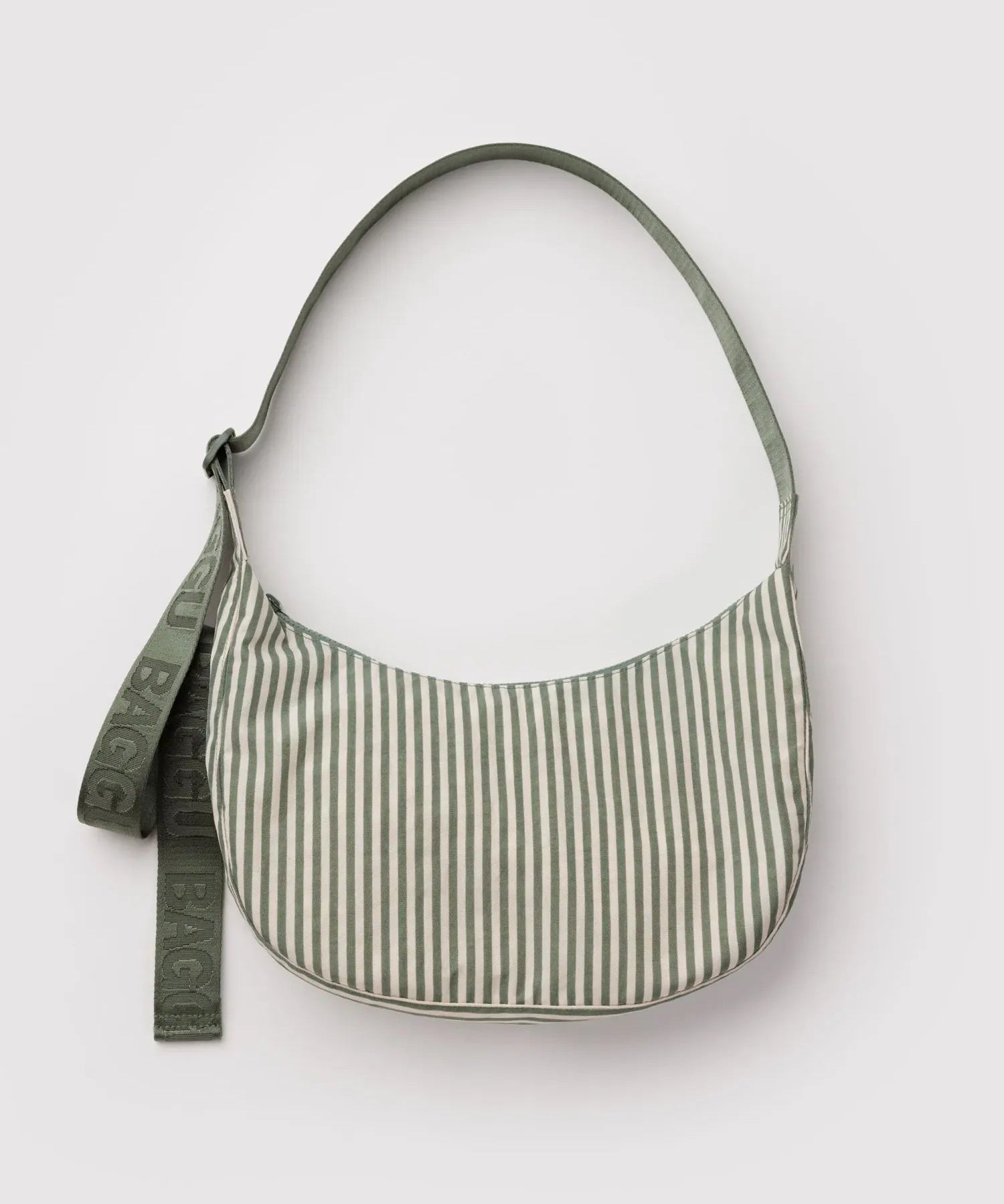 BAGGU - Medium Nylon Crescent Bag Umhängetasche • Sage Stripe - ROSA ECK