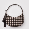 BAGGU - Medium Nylon Crescent Bag Umhängetasche • Blurred Gingham Brown - ROSA ECK