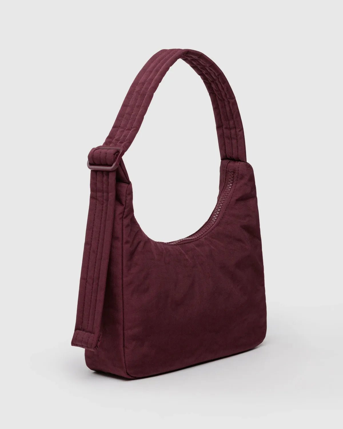 BAGGU - MINI NYLON SHOULDER BAG Schultertasche • Mahogany - Schultertasche - ROSA ECK