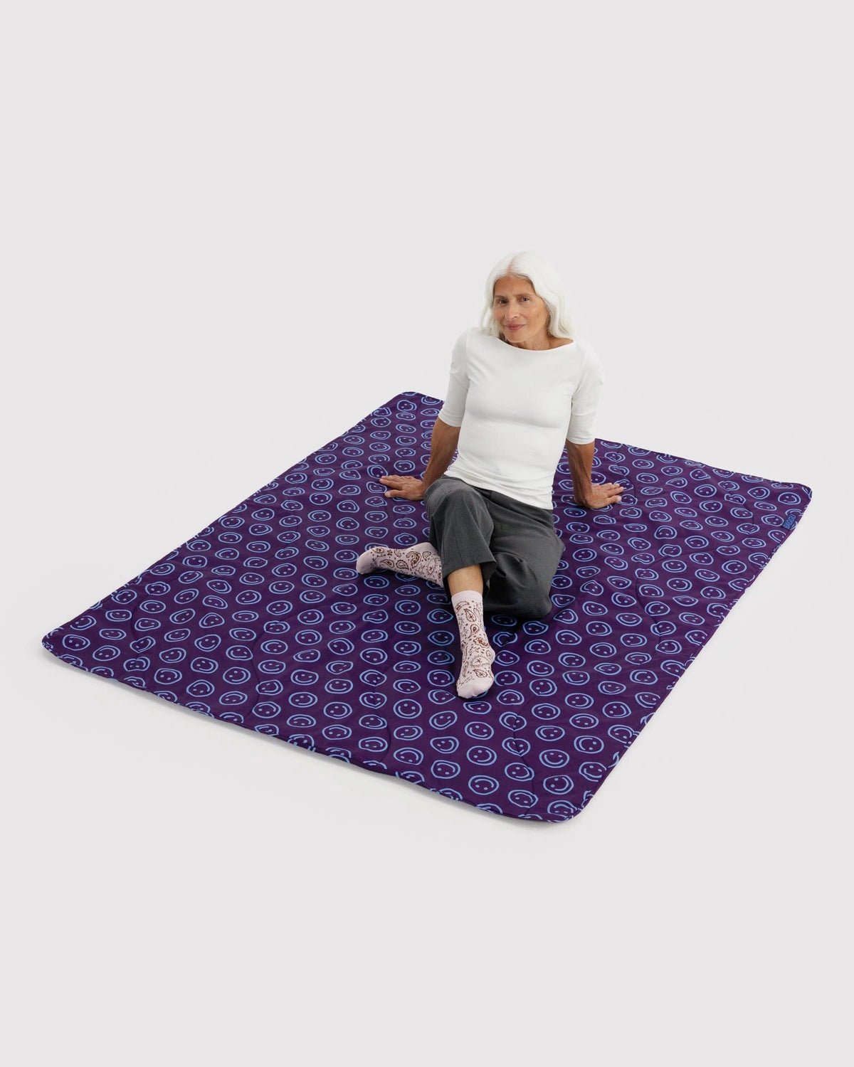 BAGGU - Picknickdecke • Indigo Happy - ROSA ECK