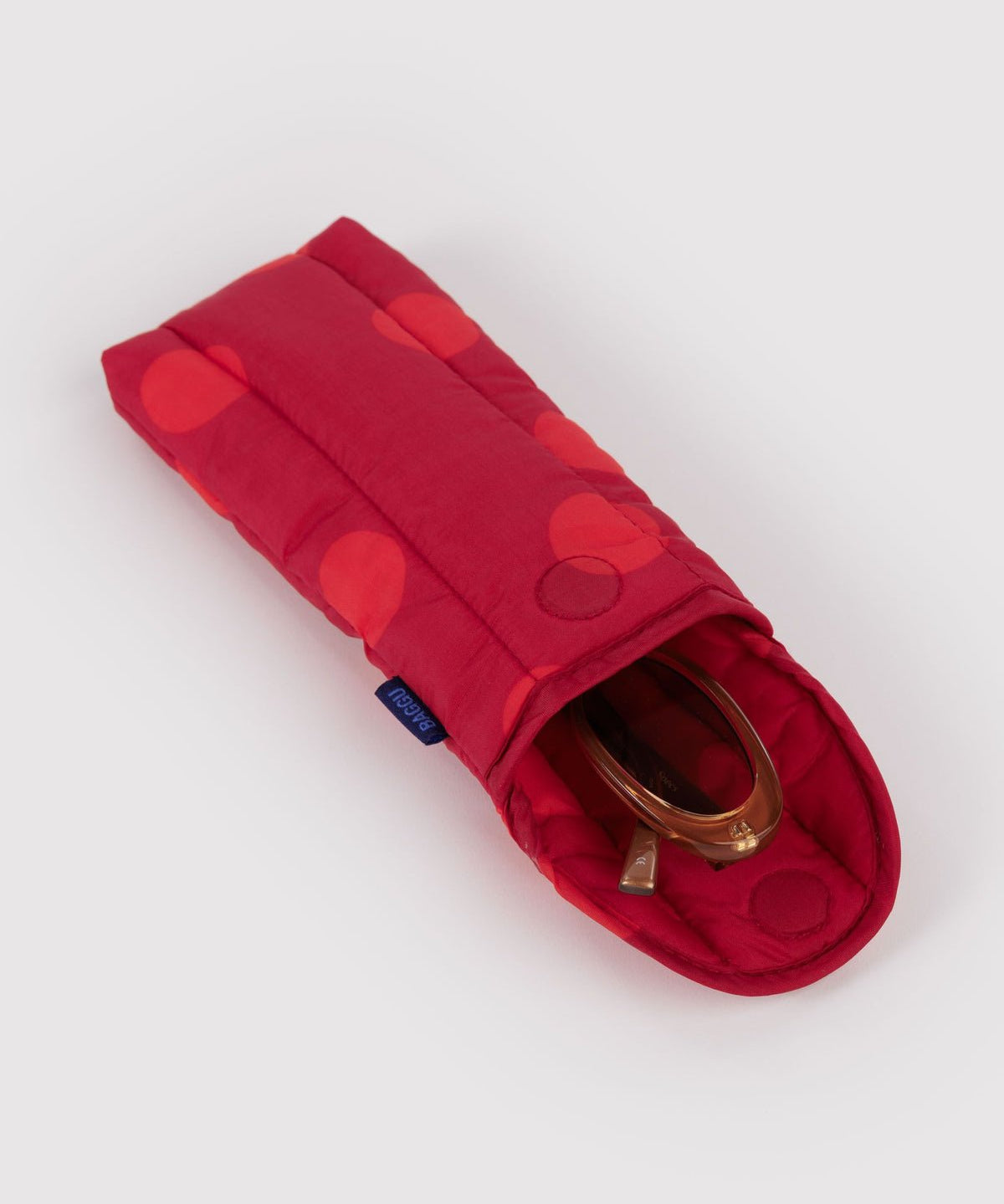 BAGGU - PUFFY Brillenetui • Red Polka Dot - ROSA ECK