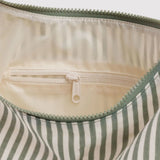 BAGGU - Schultertasche aus Nylon • Sage Stripe - ROSA ECK