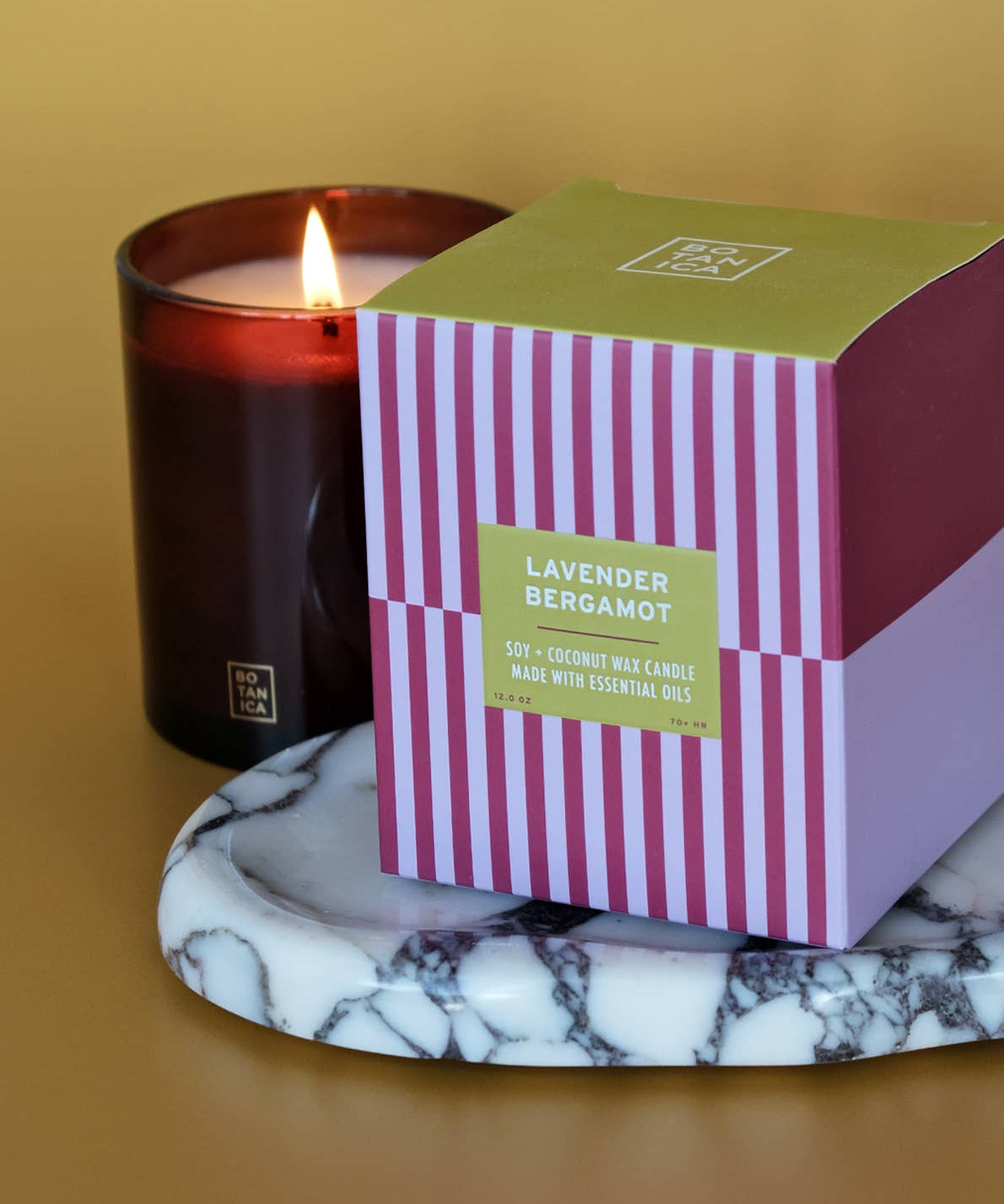 BOTANICA - ESSENTIALS Duftkerze • Lavender + Bergamot - ROSA ECK