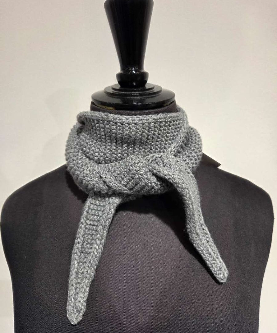 Calie Paris - Kleiner Strickschal • Dunkelgrau - Schal - ROSA ECK Concept Store